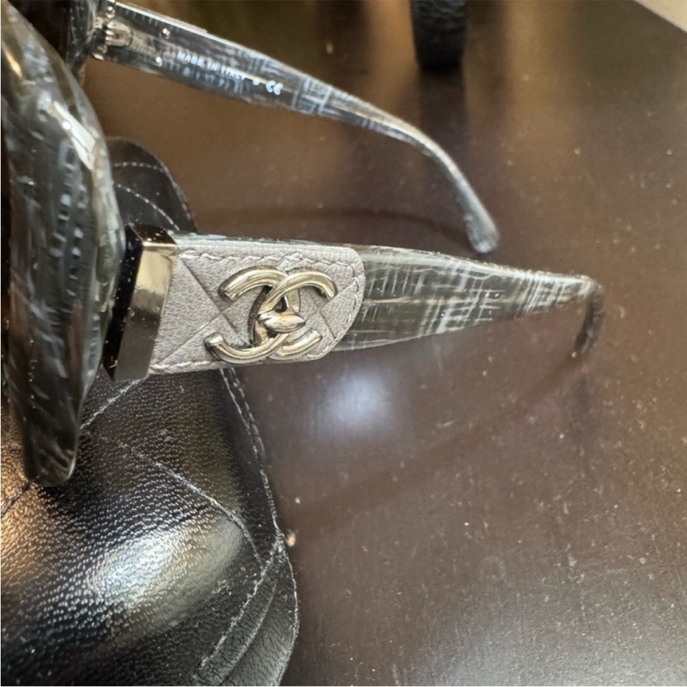 Authentic CHANEL 5234-Q C/1208/3C Oversized Sunglasses, Grey Tweed, 57-16-135 - Picture 10 of 12